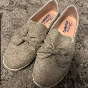 Skechers Women's Bow Slip-On Flats - Tan